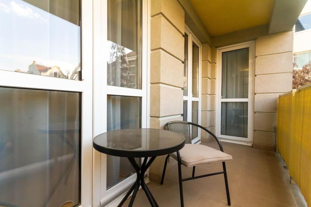 Gozsdu White Raven 3 - Terrace And Free Underground Parking Apartment Budapest Exterior photo